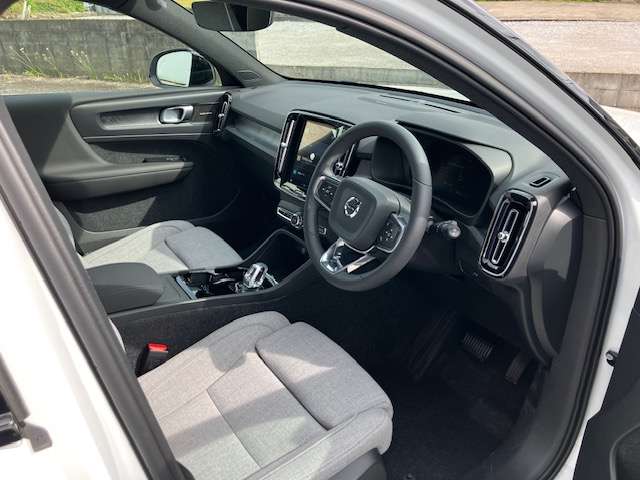 Volvo EX40 6