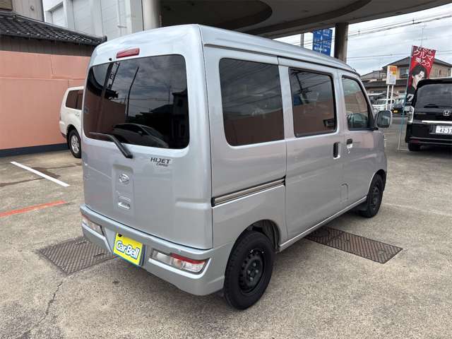 Daihatsu Hijet Cargo 2