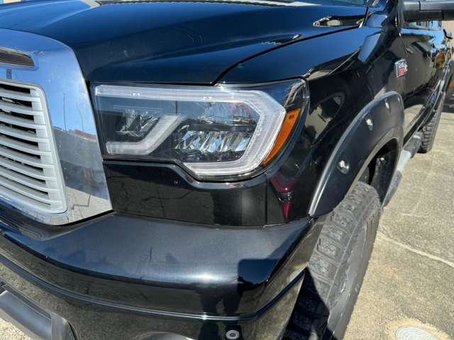 Toyota Tundra 8