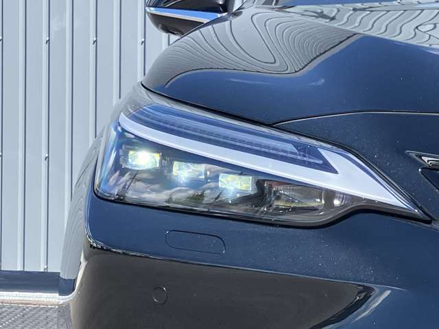 Lexus NX 4