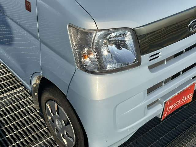 Daihatsu Hijet Cargo 12