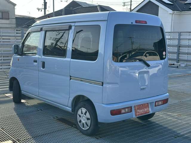 Daihatsu Hijet Cargo 5
