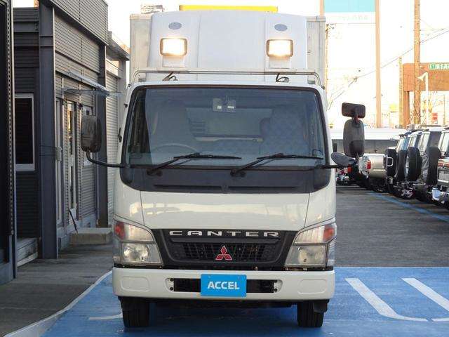 Mitsubishi Fuso Canter 12