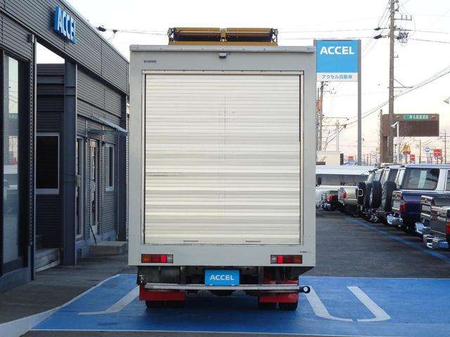 Mitsubishi Fuso Canter 7