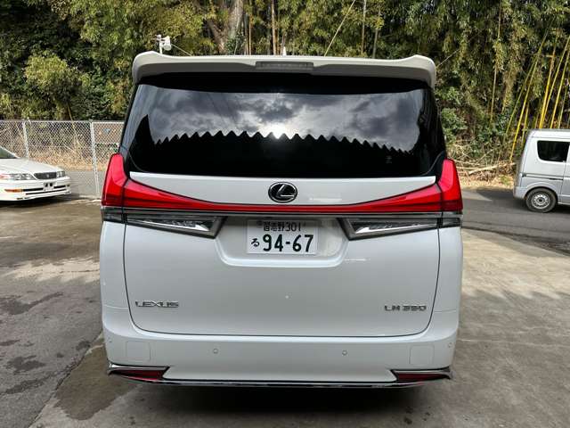 Toyota Alphard 8