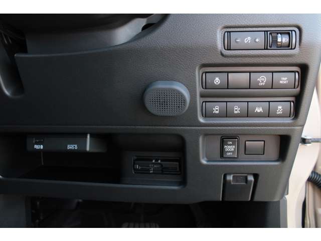 Mitsubishi Delica Mini 11