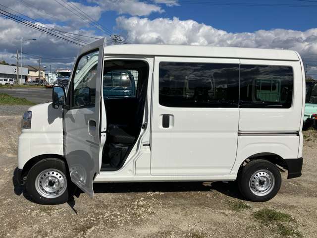 Daihatsu Hijet Cargo 10