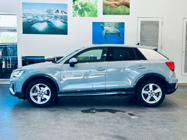 Audi Q2 11