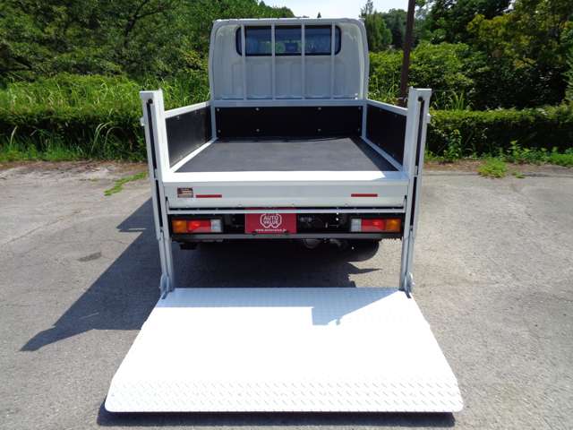 Mitsubishi Fuso Canter 11