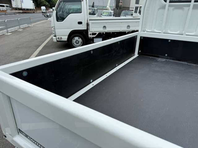 Mitsubishi Fuso Canter 11