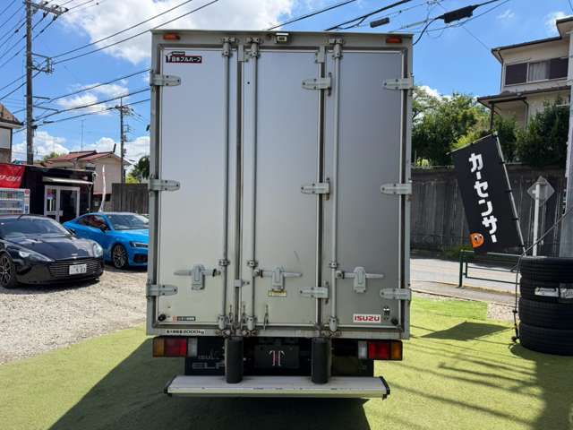 Isuzu Elf 5