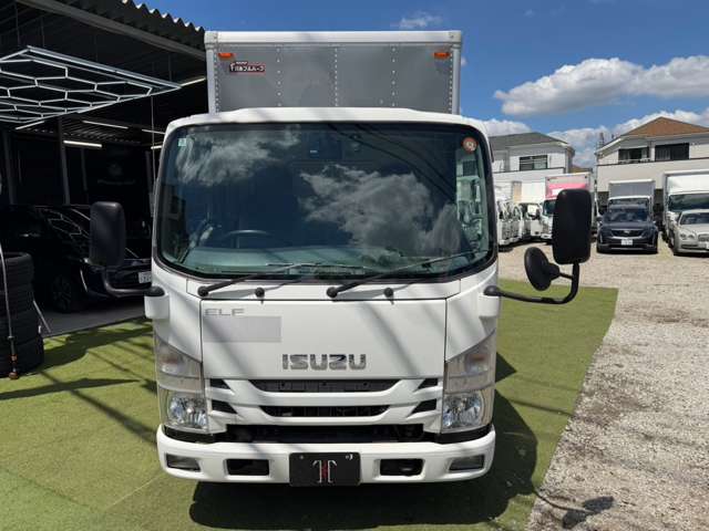 Isuzu Elf 9