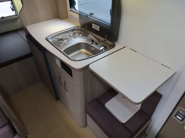 Toyota Camroad 12