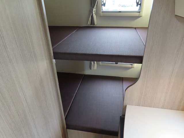 Toyota Camroad 8