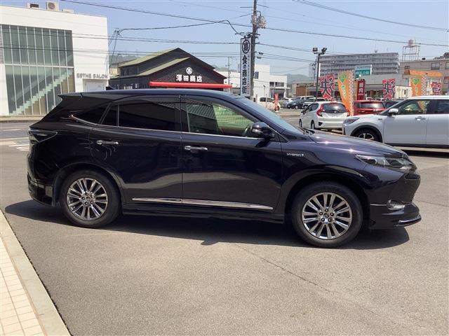 Toyota Harrier 3