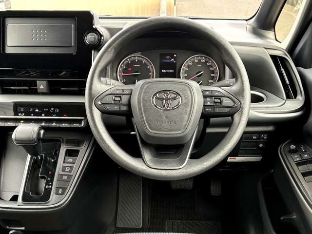 Toyota Noah 2