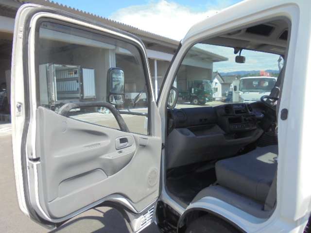Hino Dutro 3