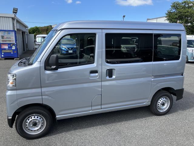 Daihatsu Hijet Cargo 3