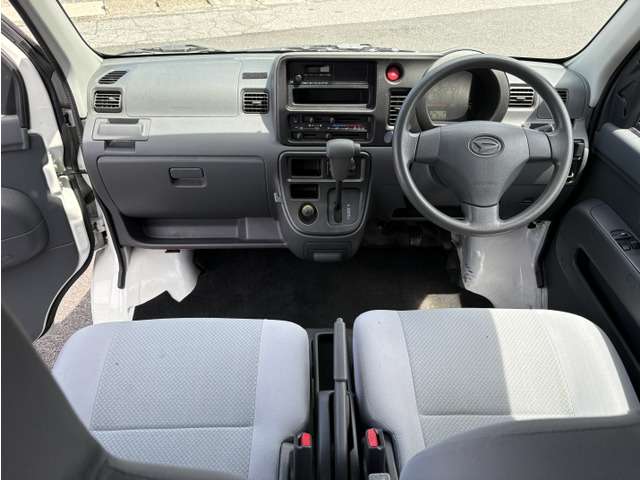 Daihatsu Hijet Cargo 9