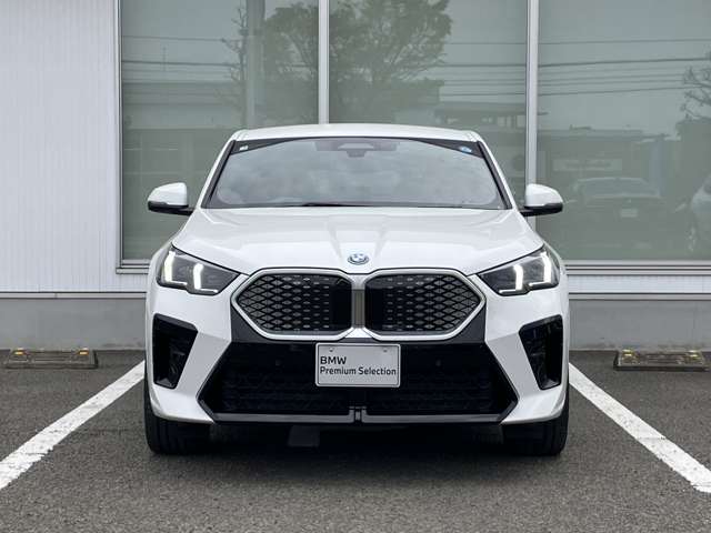 BMW iX2 8