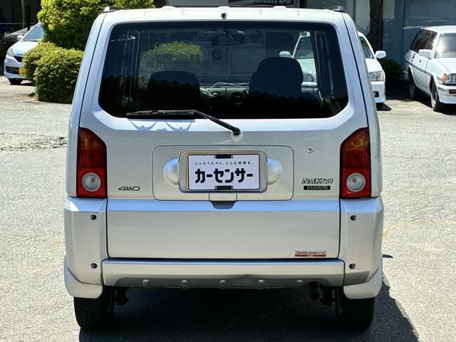 Daihatsu ネイキッド 6
