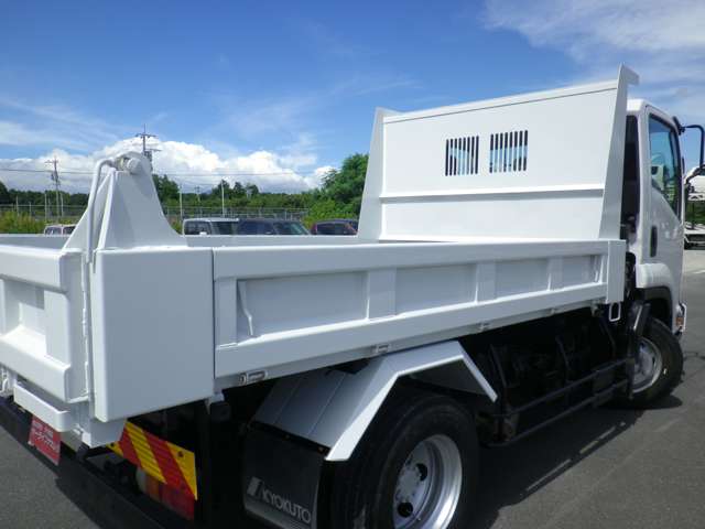 Isuzu Forward 12