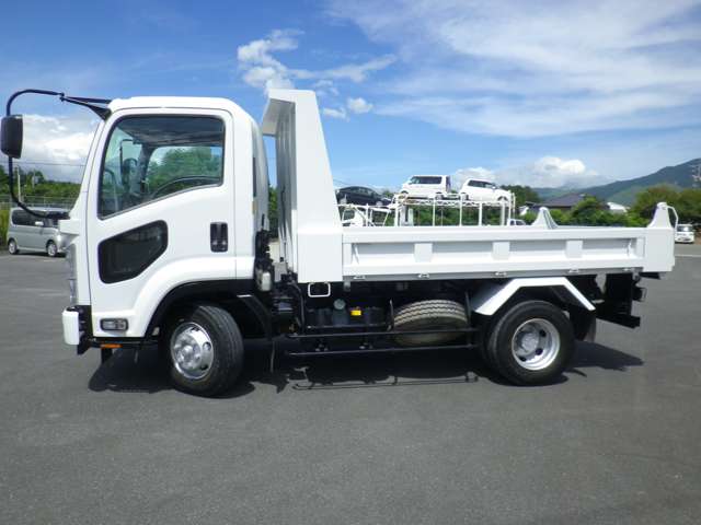 Isuzu Forward 2
