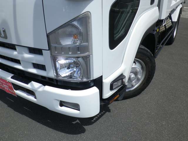 Isuzu Forward 4