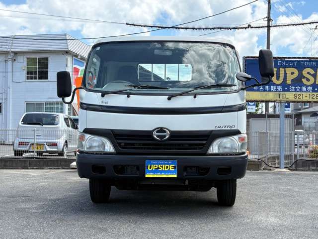 Hino Dutro 8