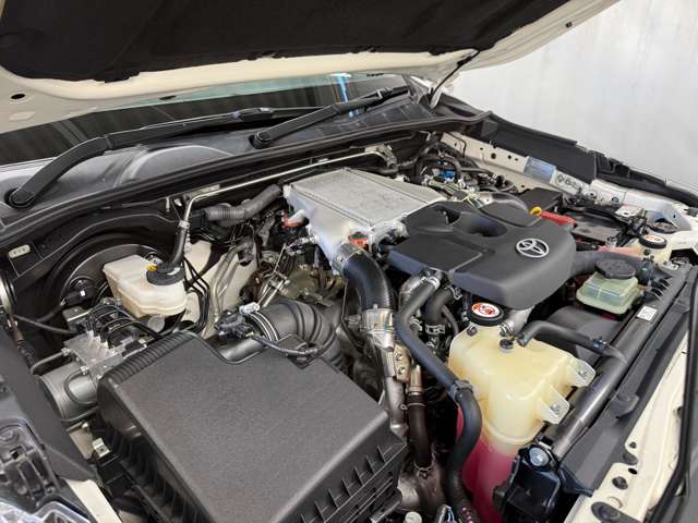 Toyota Hilux 12