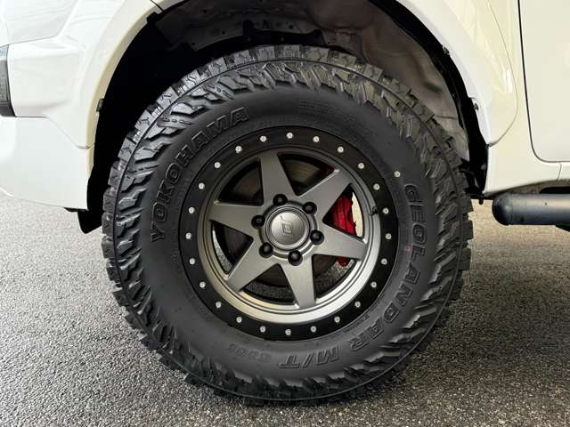 Toyota Hilux 4