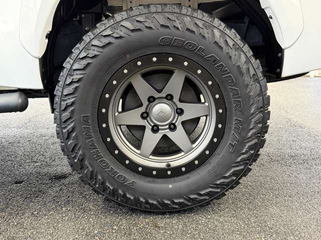 Toyota Hilux 5