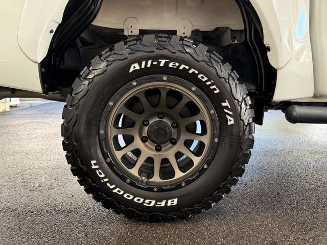 Toyota Hilux 6