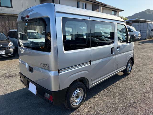 Daihatsu Hijet Cargo 5