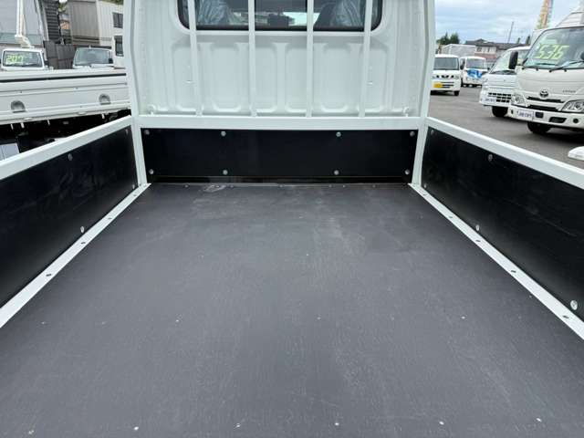 Mitsubishi Fuso Canter 10