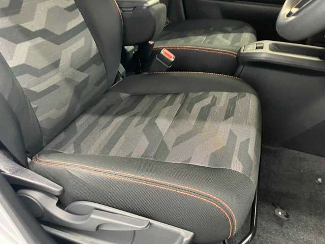 Daihatsu Taft 8