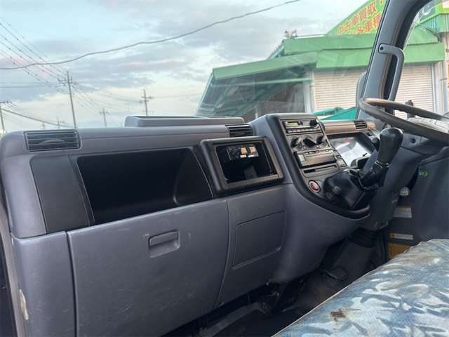 Mitsubishi Fuso Canter 2