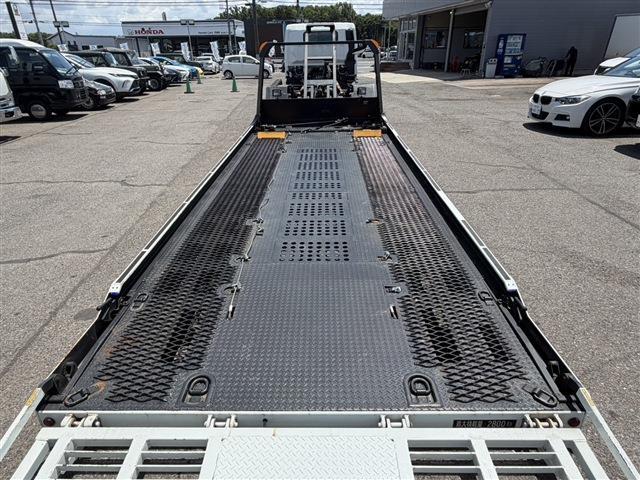 Mitsubishi Fuso Canter 11