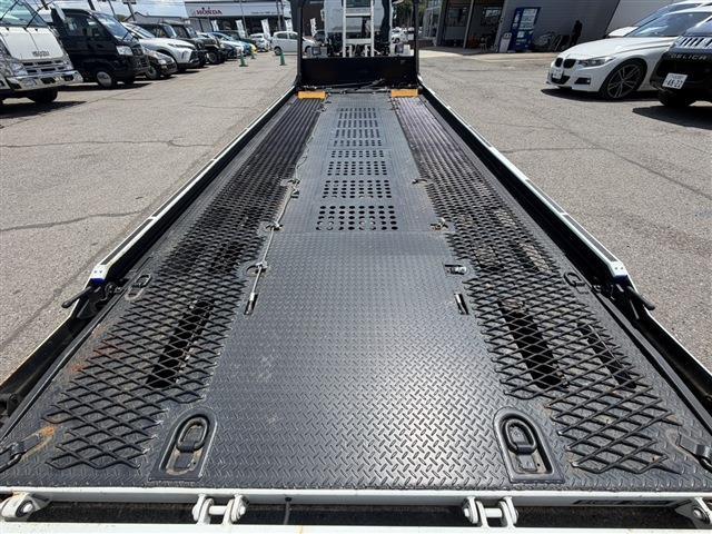 Mitsubishi Fuso Canter 12