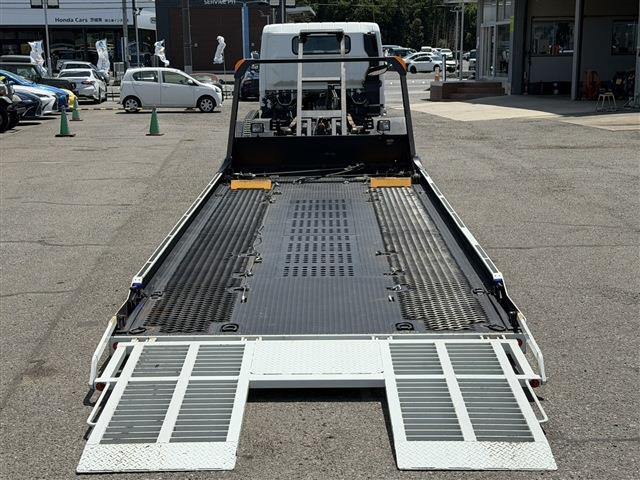Mitsubishi Fuso Canter 8