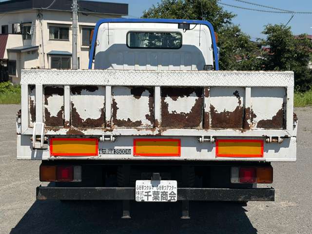 Mitsubishi Fuso Canter 6