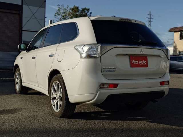 Mitsubishi Outlander PHEV 11