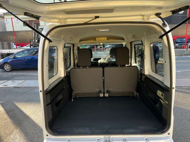 Daihatsu Atrai 11