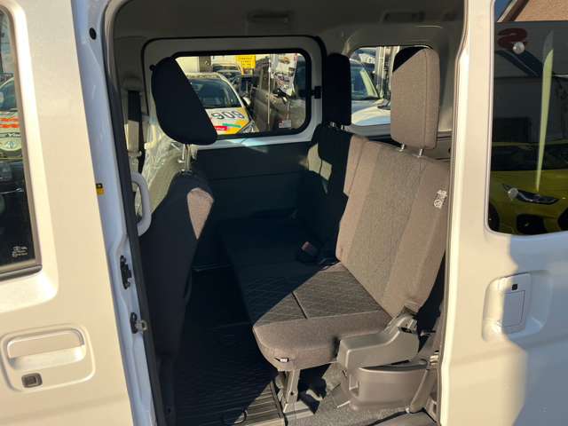Daihatsu Atrai 9