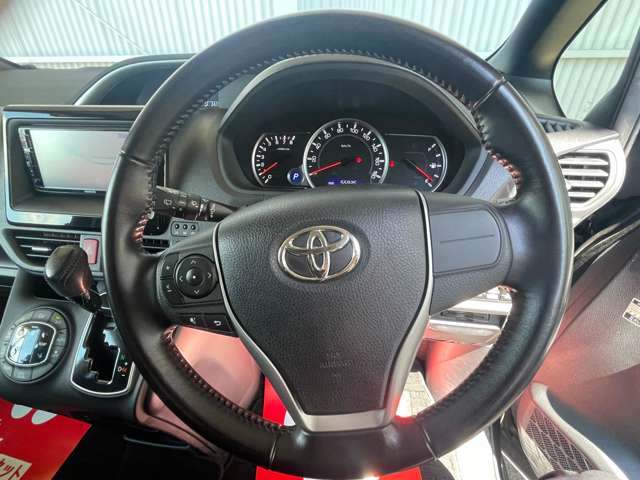 Toyota Voxy 9