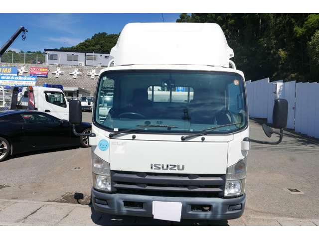 Isuzu Elf 2