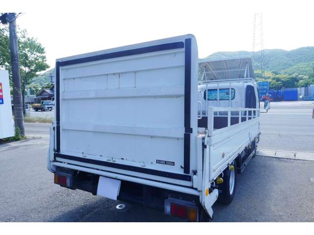 Isuzu Elf 6