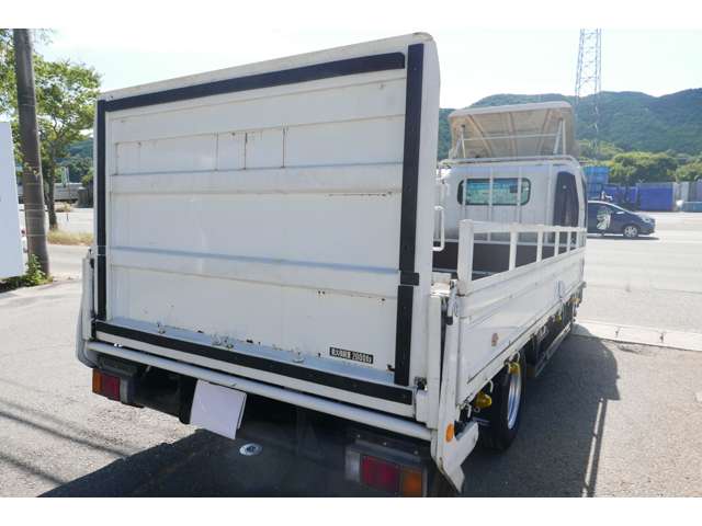 Isuzu Elf 7
