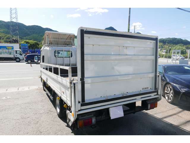 Isuzu Elf 9