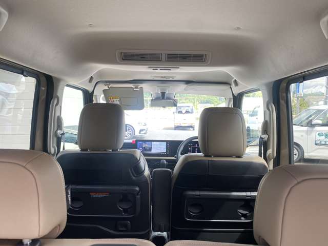 Mitsubishi Delica Mini 8